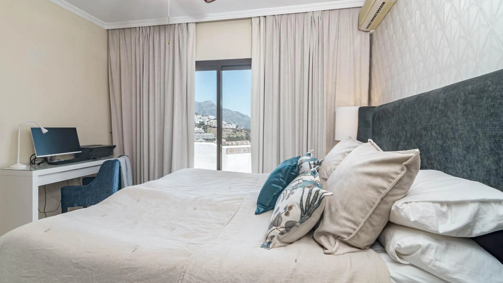 Lag - Spacious Townhouse With Private Jacuzzi And Marbella 0*,  Spain