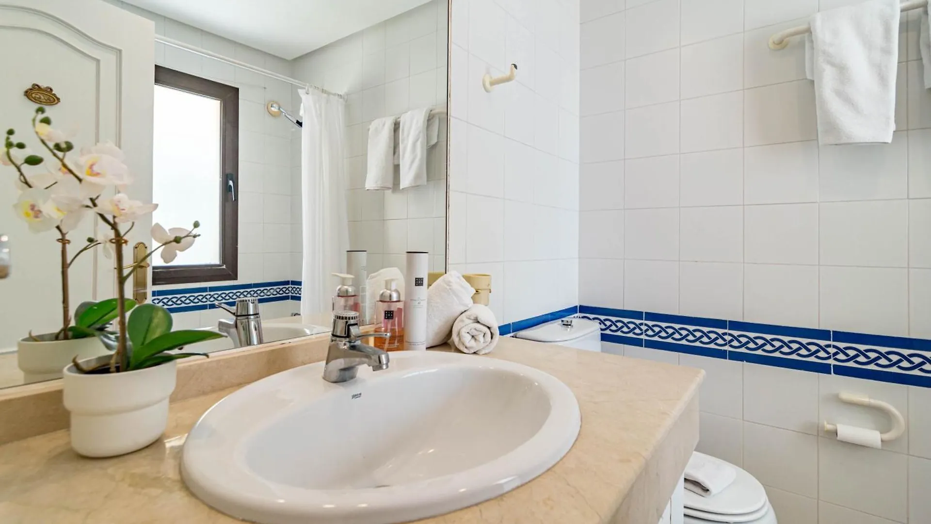 Lag - Spacious Townhouse With Private Jacuzzi And Marbella Holiday home