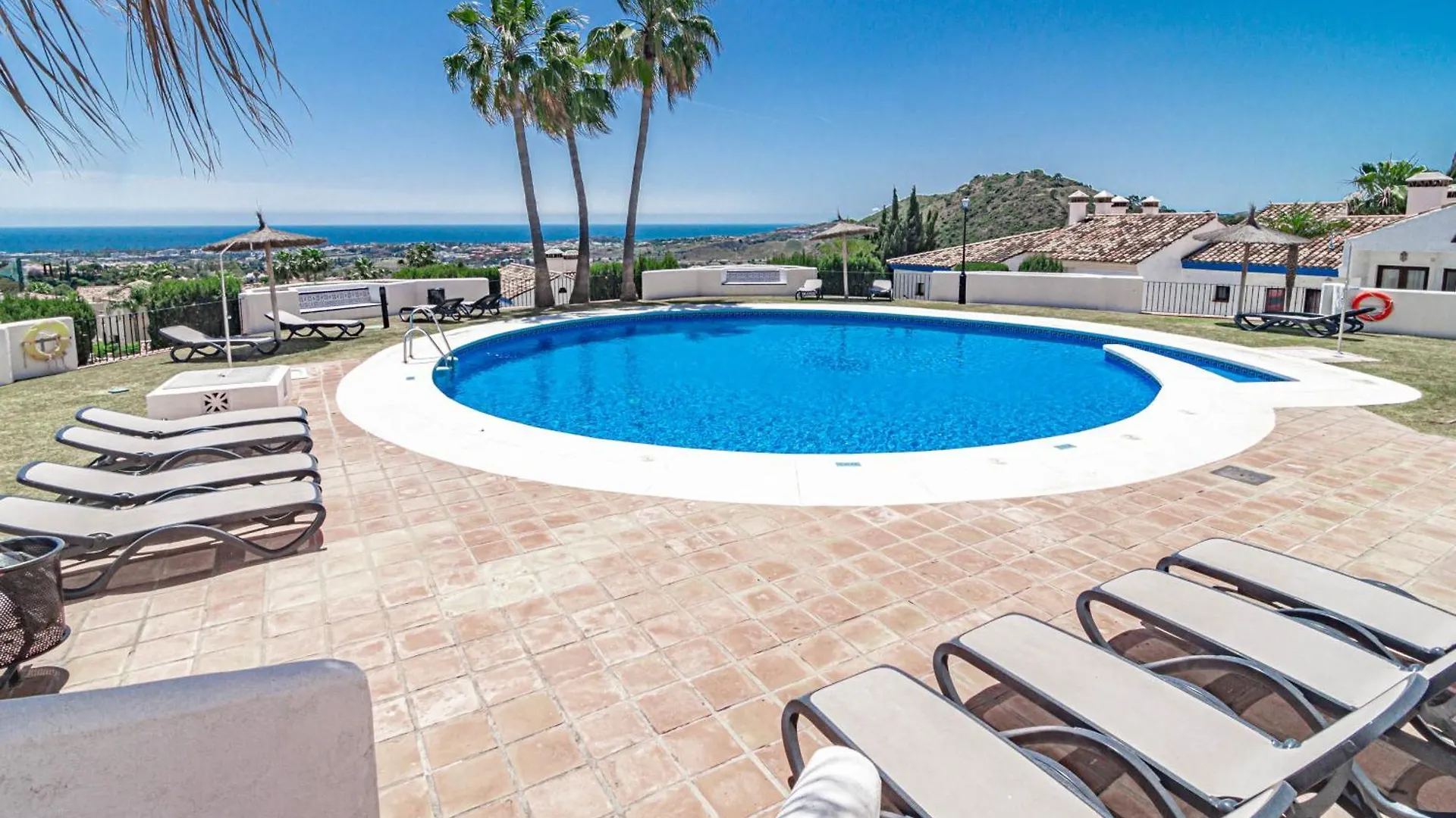 Lag - Spacious Townhouse With Private Jacuzzi And Marbella Holiday home