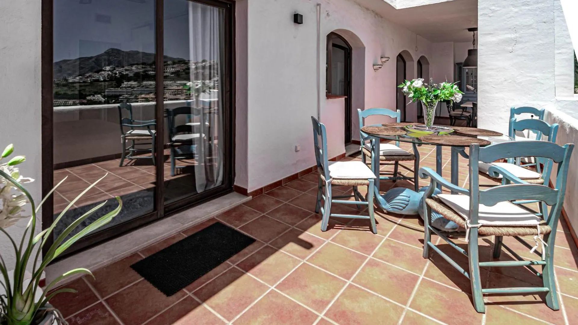 Holiday home Lag - Spacious Townhouse With Private Jacuzzi And Marbella Spain