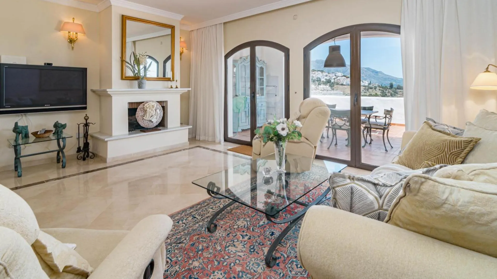 Lag - Spacious Townhouse With Private Jacuzzi And Marbella 0*,