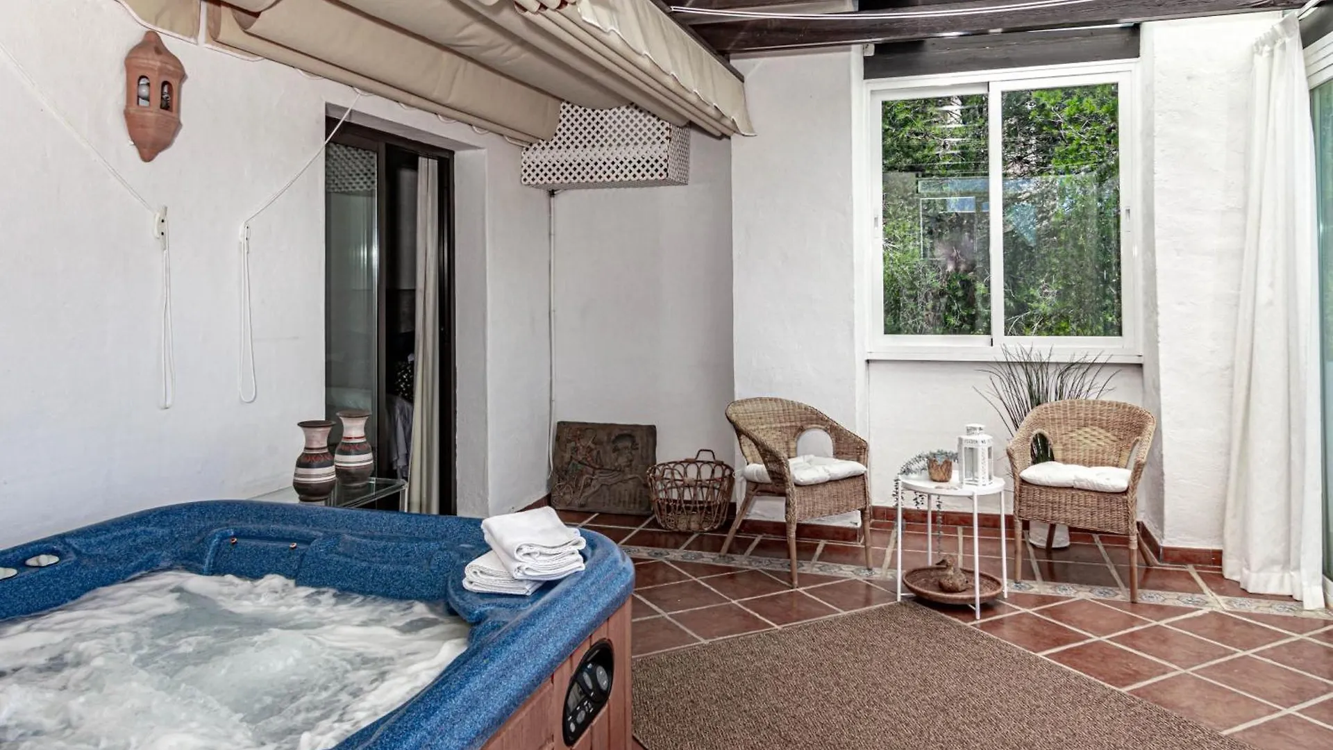 Holiday home Lag - Spacious Townhouse With Private Jacuzzi And Marbella